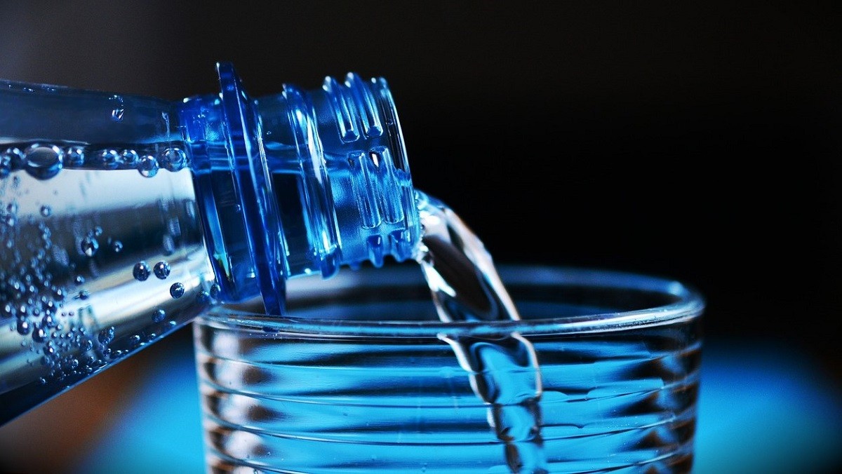 Wie viel Mikroplastik ist im Leitungswasser?